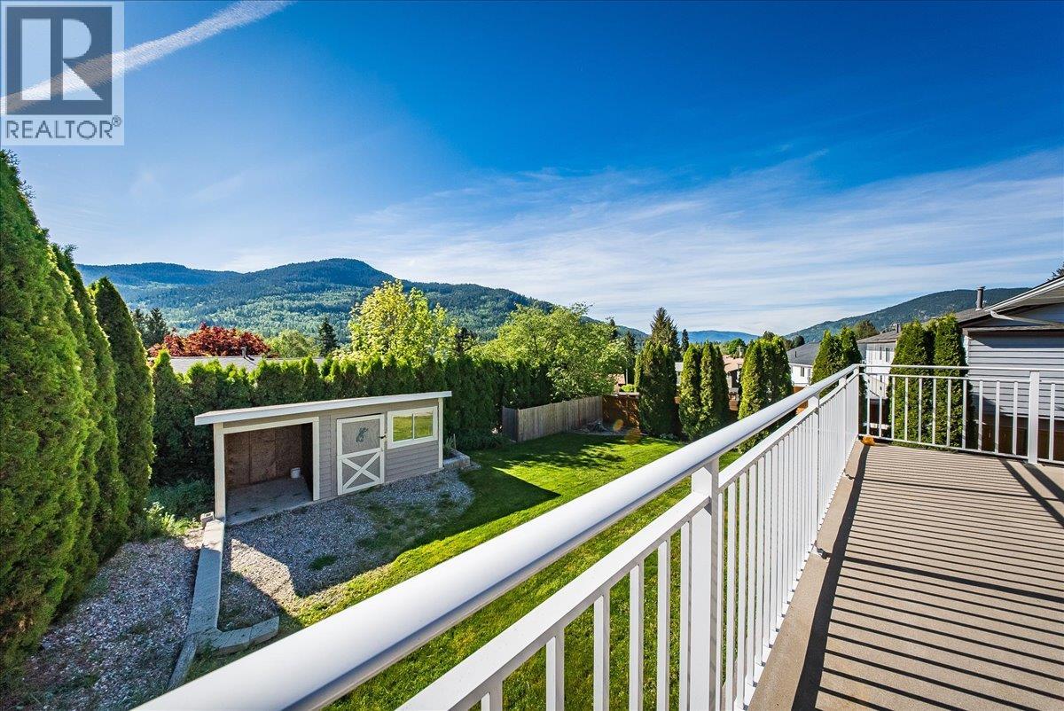 909 7th Street, Montrose, British Columbia  V0G 1P0 - Photo 42 - 10387602