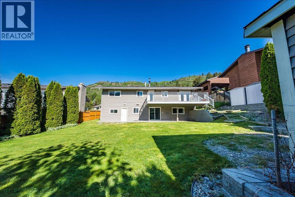 909 7th Street, Montrose, British Columbia  V0G 1P0 - Photo 49 - 10387602