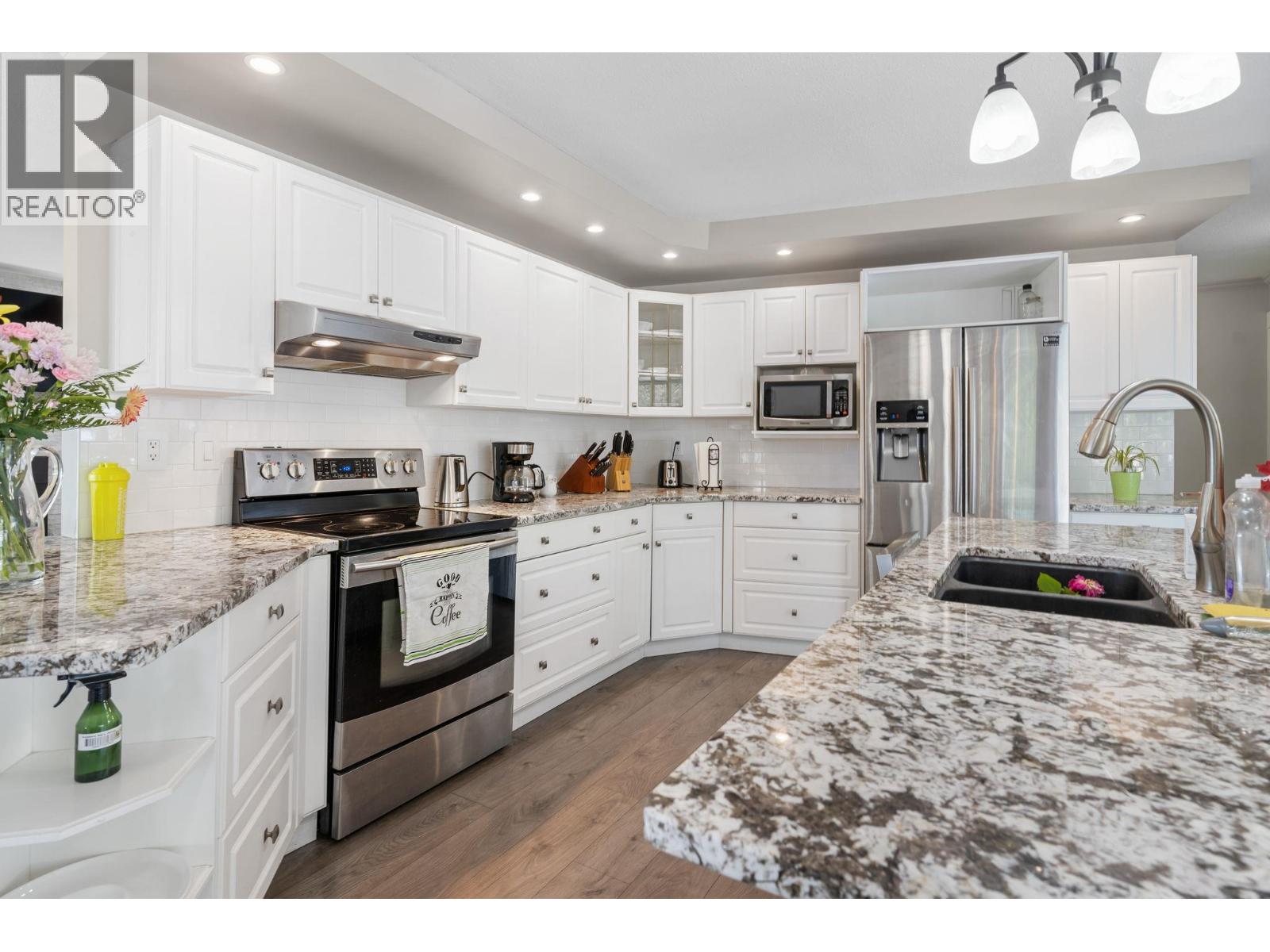 607 Clifton Road S, Kelowna, British Columbia  V1V 1A7 - Photo 12 - 10387325