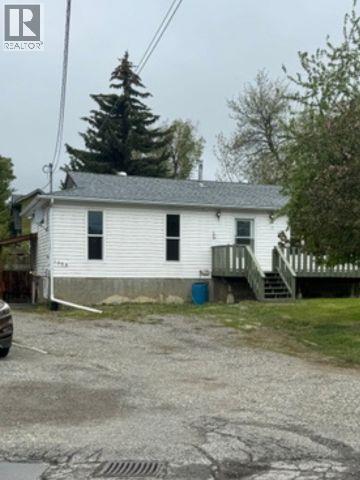 1009 12th Avenue, Cranbrook, British Columbia