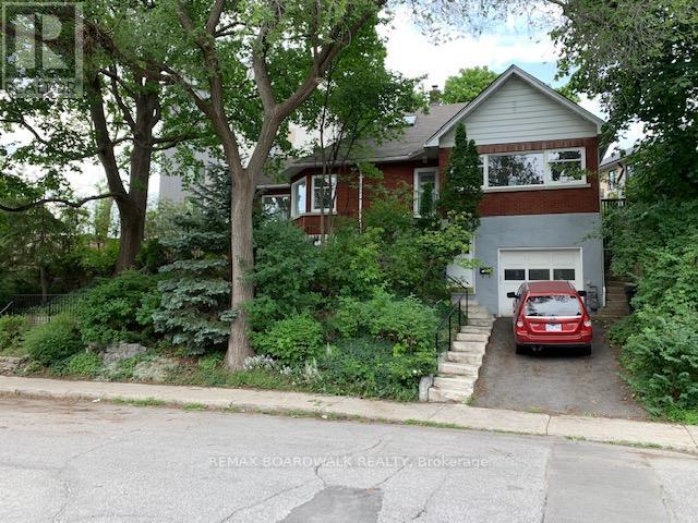 11 KIPPEWA DRIVE, Ottawa, Ontario