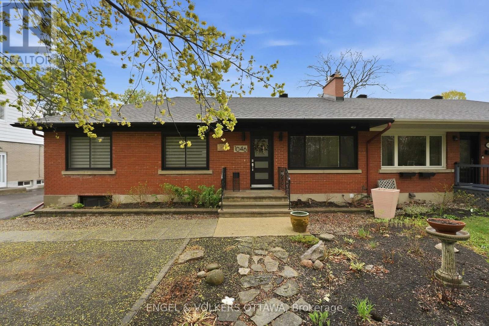 1046 FISHER AVENUE, Ottawa, Ontario