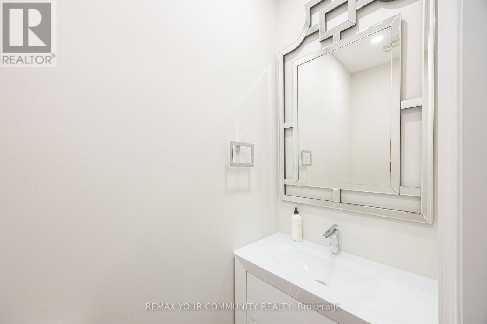 65 Bristlewood Crescent, Vaughan, Ontario  L4J 9K9 - Photo 6 - N13137080