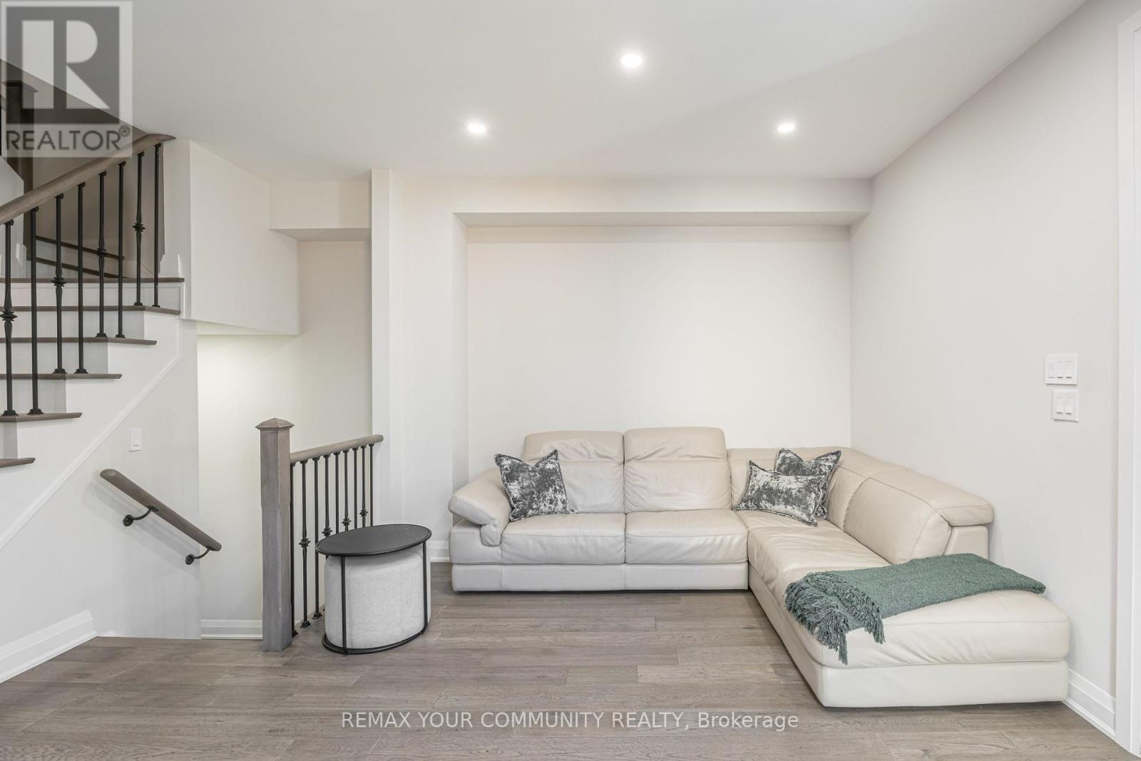 65 Bristlewood Crescent, Vaughan, Ontario  L4J 9K9 - Photo 8 - N13137080