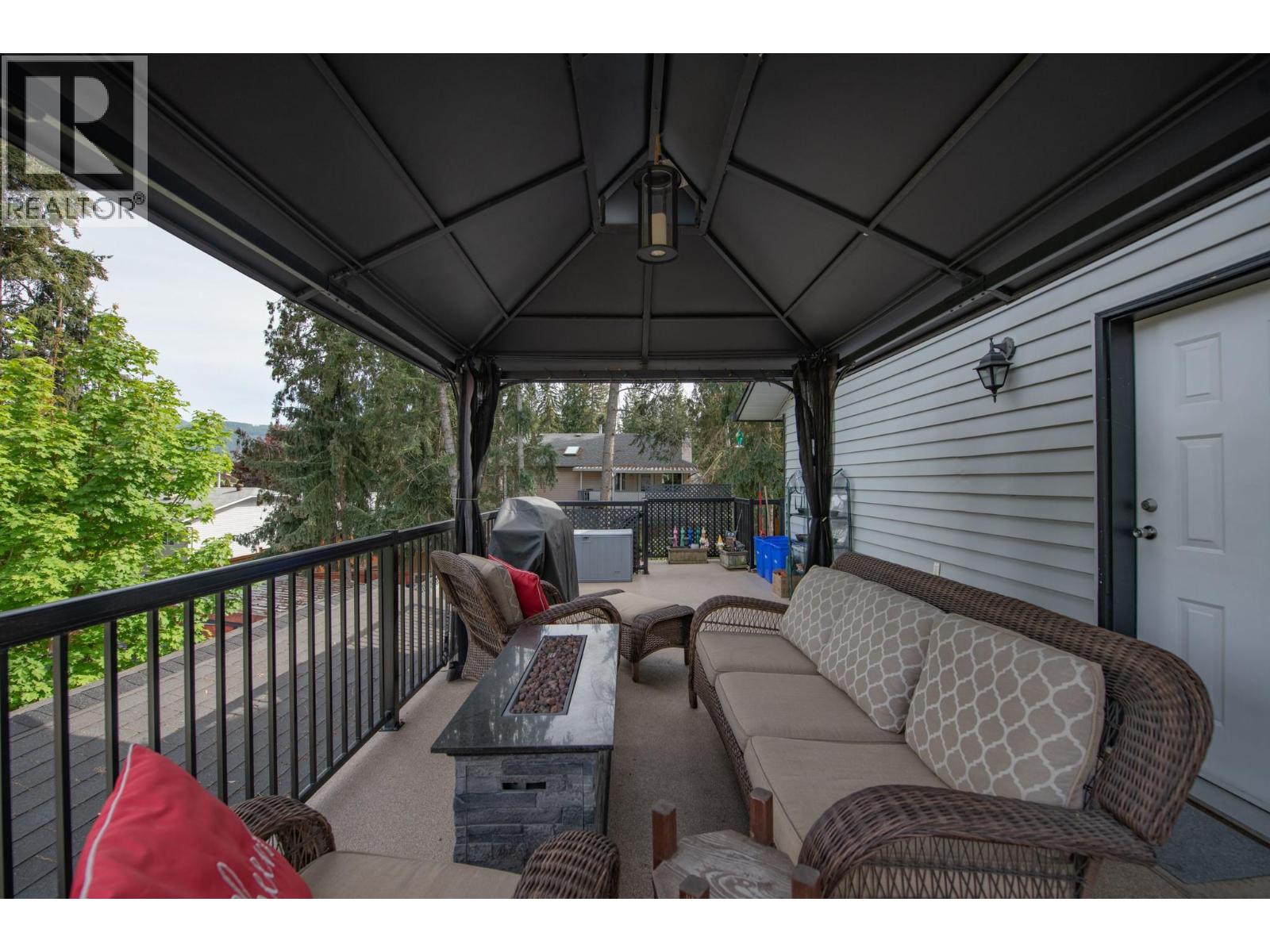 2250 Leblanc Street, Lumby, British Columbia  V0E 2G0 - Photo 15 - 10387746
