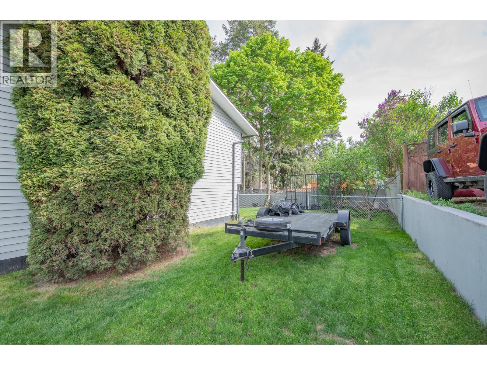 2250 Leblanc Street, Lumby, British Columbia  V0E 2G0 - Photo 40 - 10387746