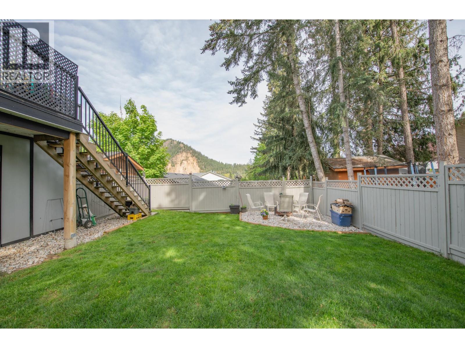 2250 Leblanc Street, Lumby, British Columbia  V0E 2G0 - Photo 45 - 10387746