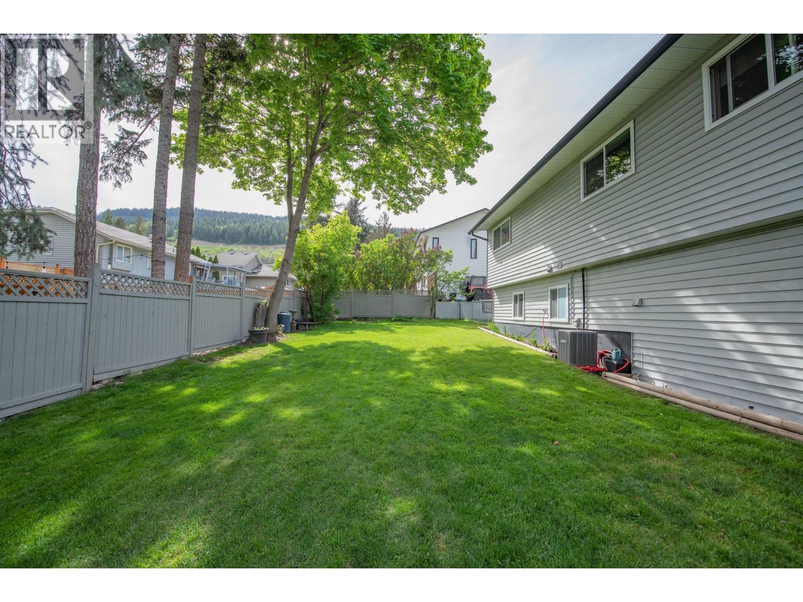 2250 Leblanc Street, Lumby, British Columbia  V0E 2G0 - Photo 5 - 10387746