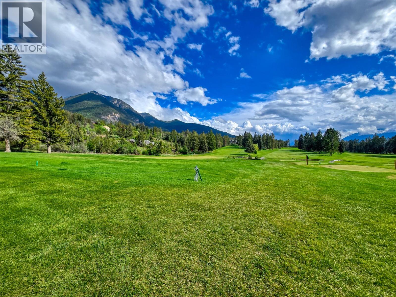 5060 Hot Springs Road, Fairmont Hot Springs, British Columbia  V0B 1L1 - Photo 11 - 10387036