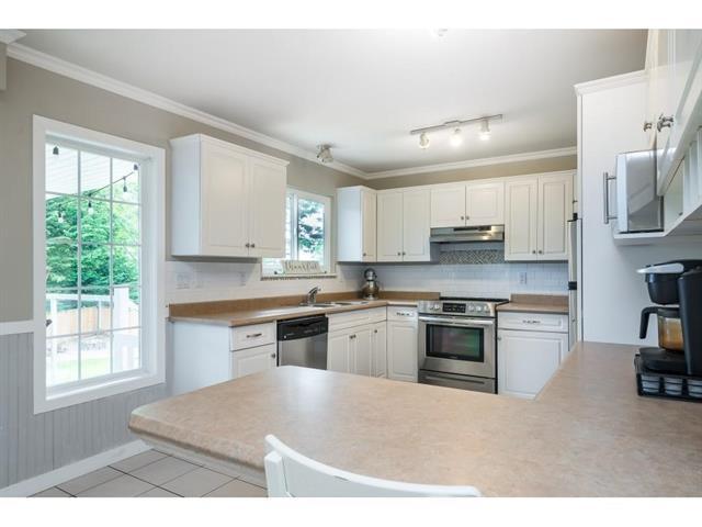 18120 58a Avenue, Surrey, British Columbia V3S 1N6 - Photo 7 - R3124229