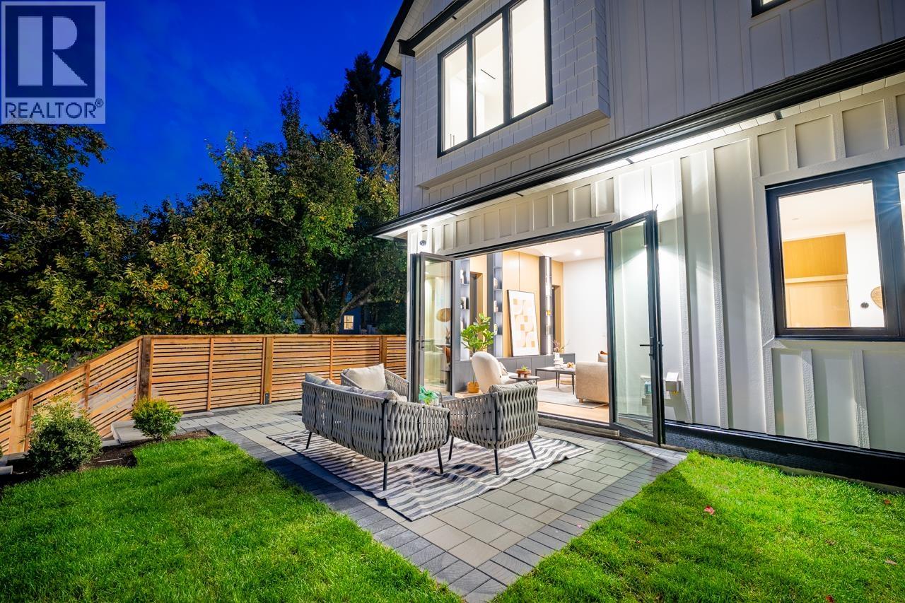 4675 ST. GEORGE STREET, Vancouver, British Columbia