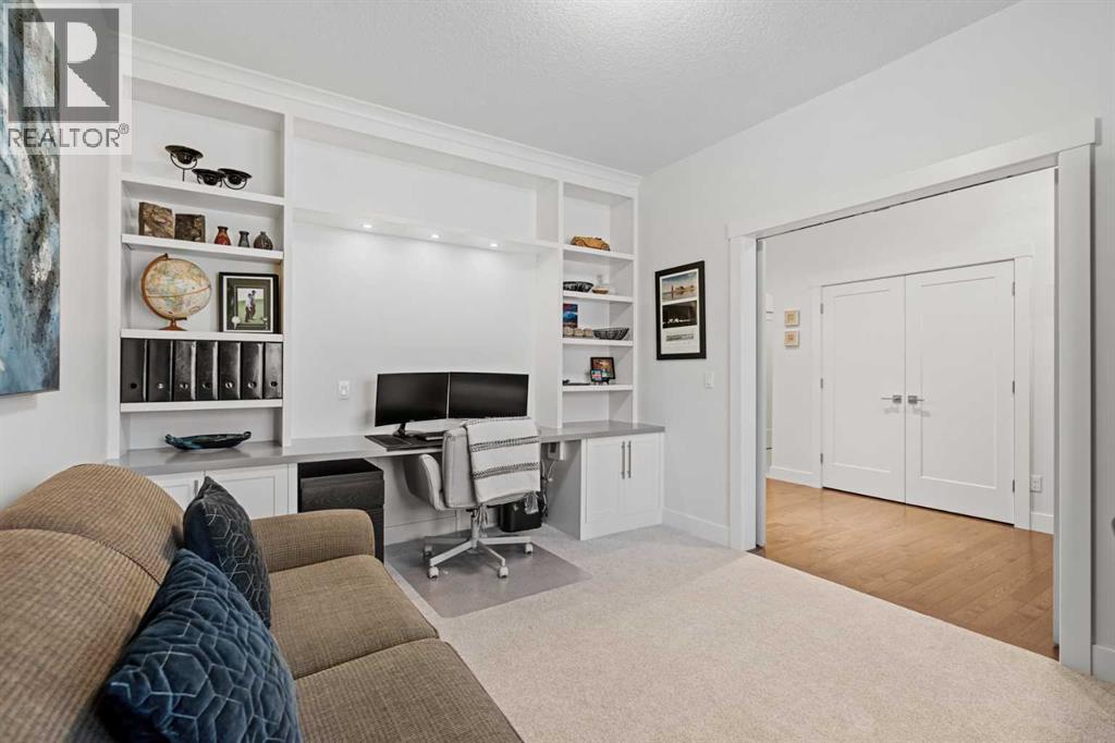 25 Westland Crescent SW, Calgary, Alberta  T3H 0W1 - Photo 15 - A2307642