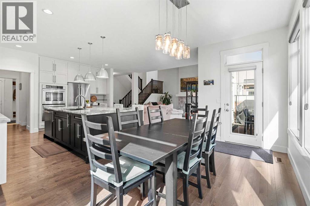 25 Westland Crescent SW, Calgary, Alberta  T3H 0W1 - Photo 10 - A2307642