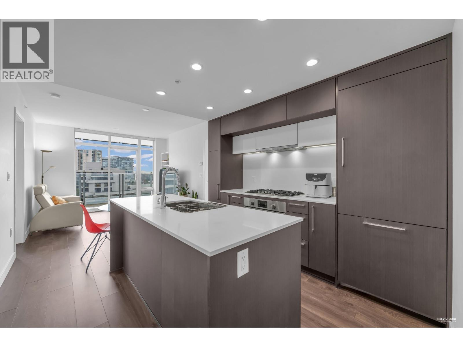 901 5580 No. 3 Road, Richmond, British Columbia  V6X 0R8 - Photo 3 - R3104797