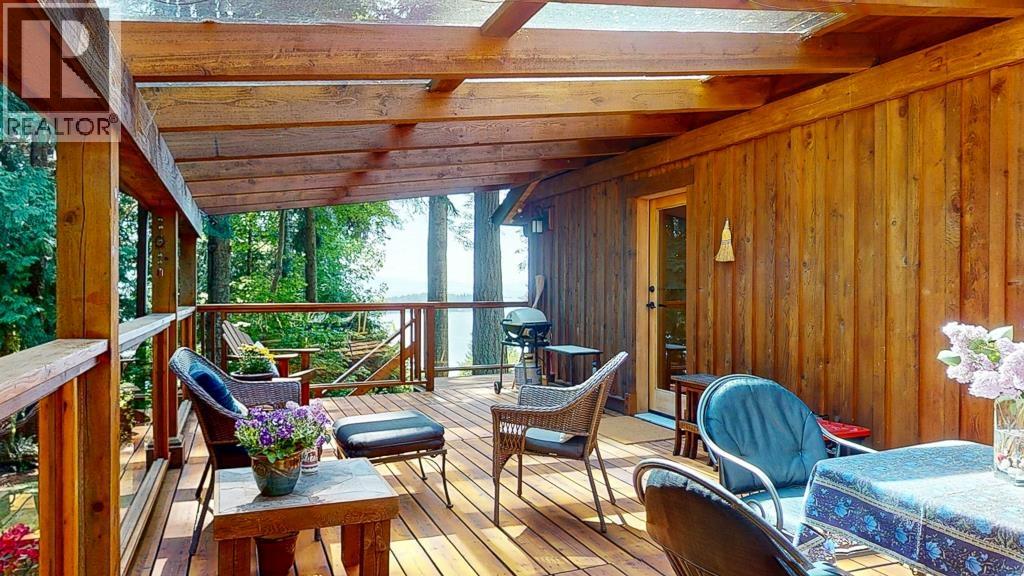 8115 Redrooffs Road, Halfmoon Bay, British Columbia  V7Z 1C7 - Photo 10 - R3124391