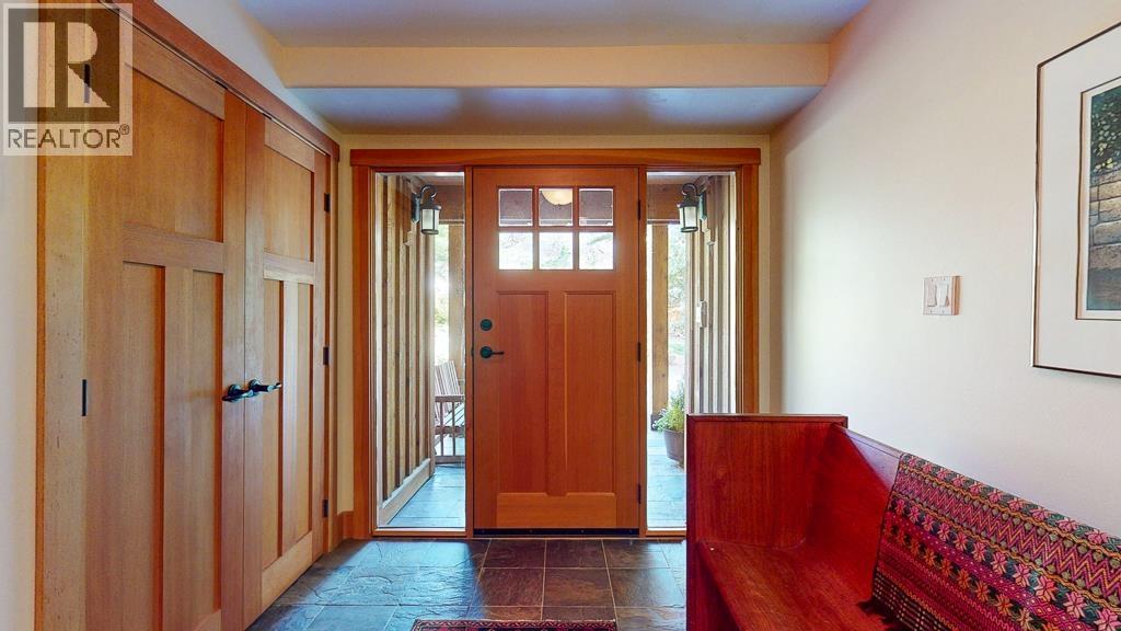 8115 Redrooffs Road, Halfmoon Bay, British Columbia  V7Z 1C7 - Photo 12 - R3124391