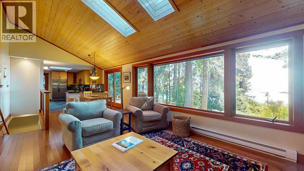 8115 Redrooffs Road, Halfmoon Bay, British Columbia  V7Z 1C7 - Photo 14 - R3124391