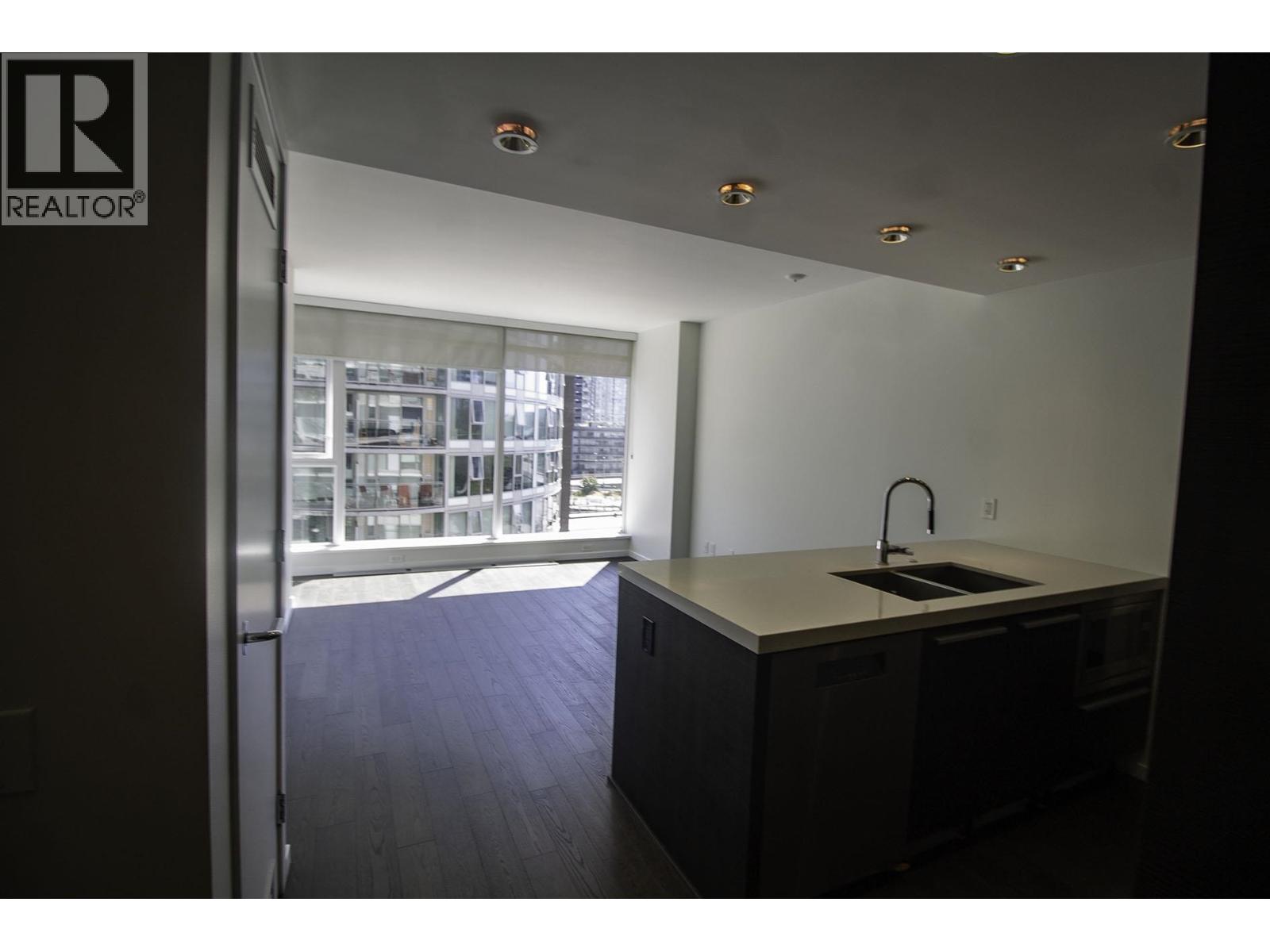 609 1351 Contenetal Street, Vancouver, British Columbia  V6Z 0C6 - Photo 3 - R3124373