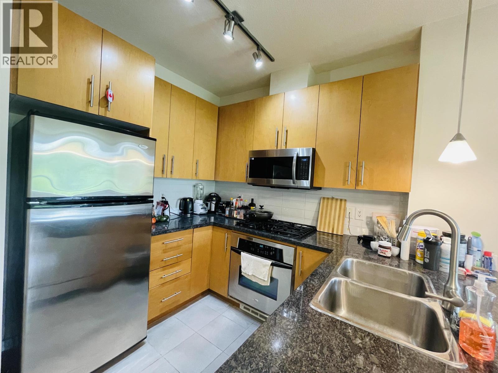 3551 Foster Avenue, Vancouver, British Columbia  V5R 0A1 - Photo 3 - R3124394