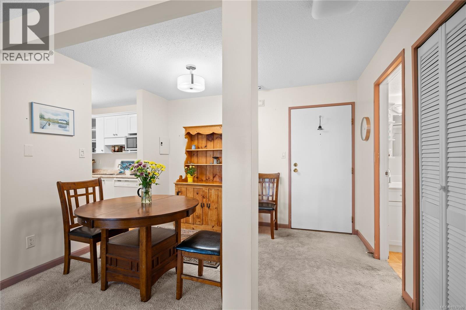 406 1433 Faircliff Lane, Victoria, British Columbia  V8S 3J6 - Photo 19 - 1037080