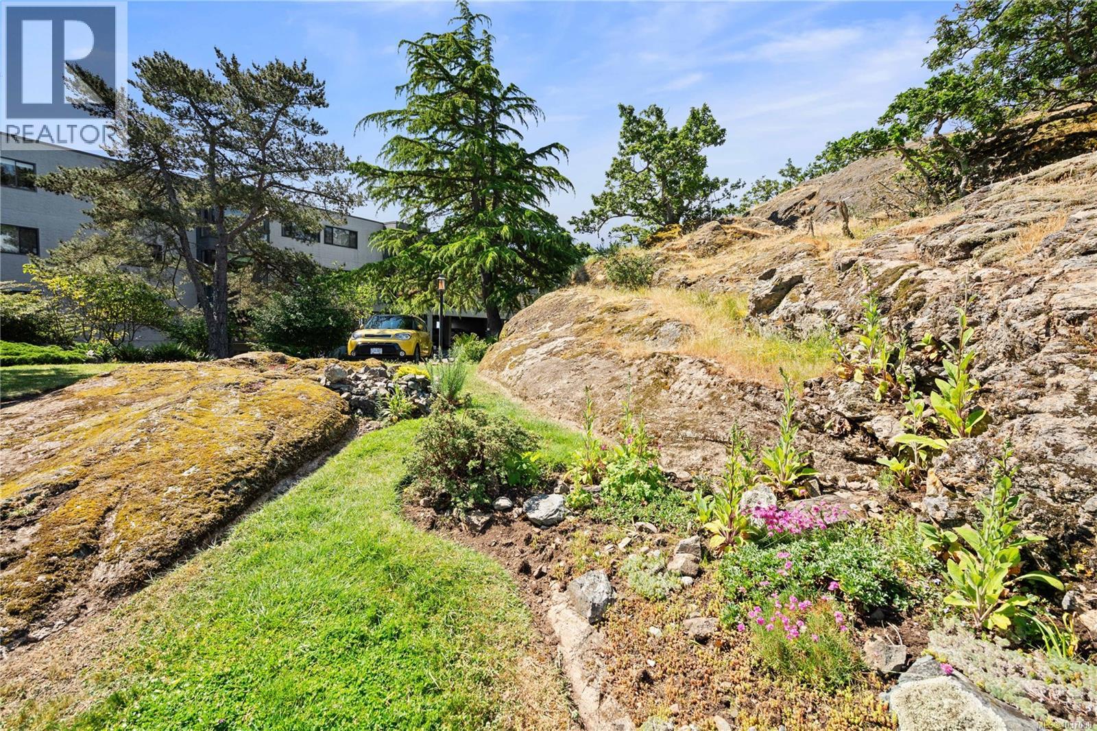 406 1433 Faircliff Lane, Victoria, British Columbia  V8S 3J6 - Photo 56 - 1037080