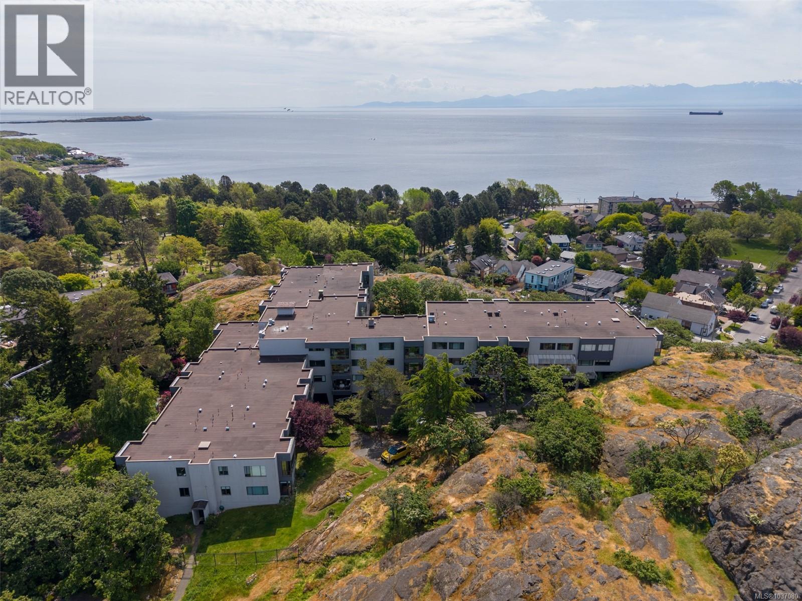 406 1433 Faircliff Lane, Victoria, British Columbia  V8S 3J6 - Photo 62 - 1037080