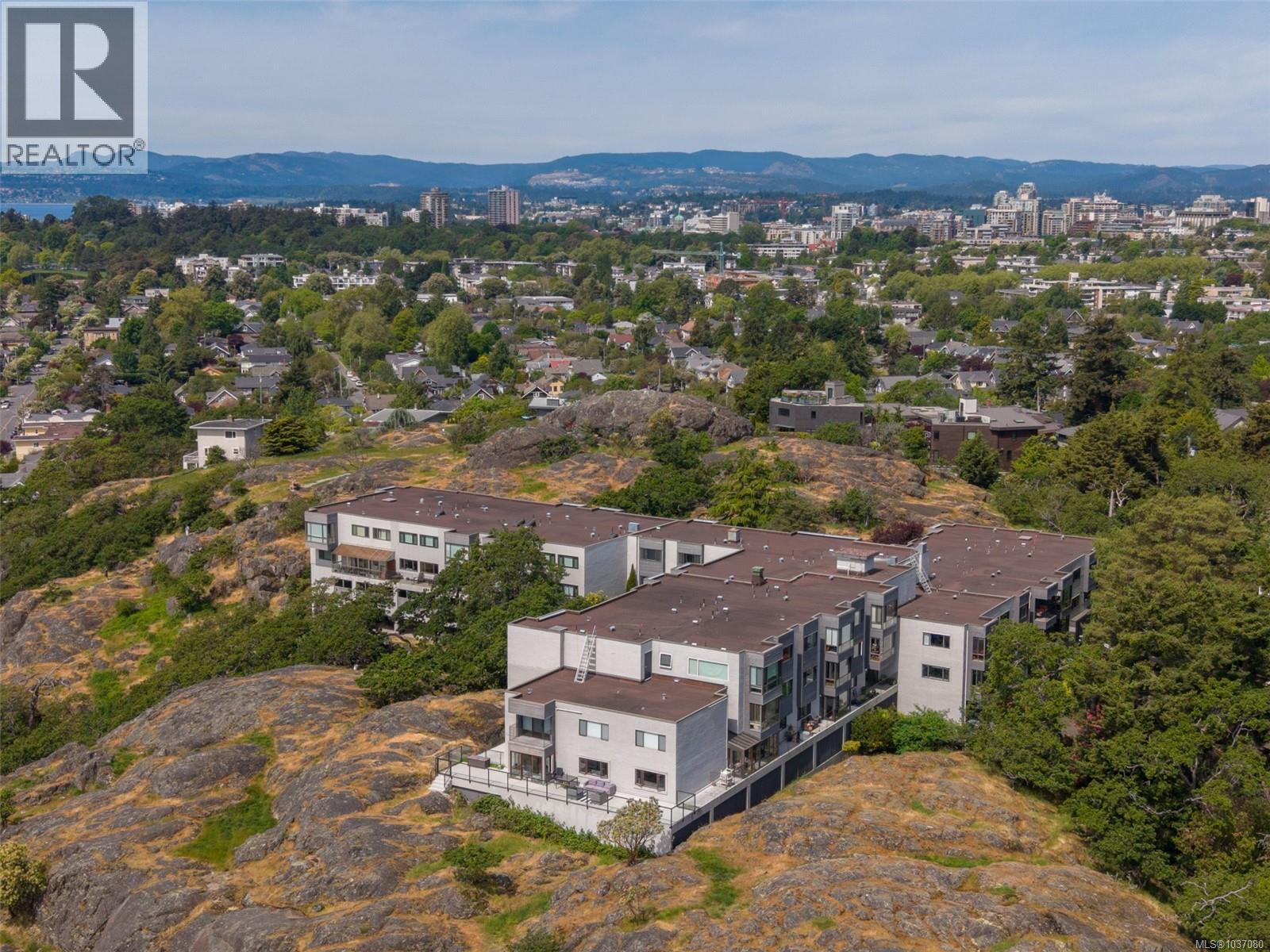406 1433 Faircliff Lane, Victoria, British Columbia  V8S 3J6 - Photo 70 - 1037080