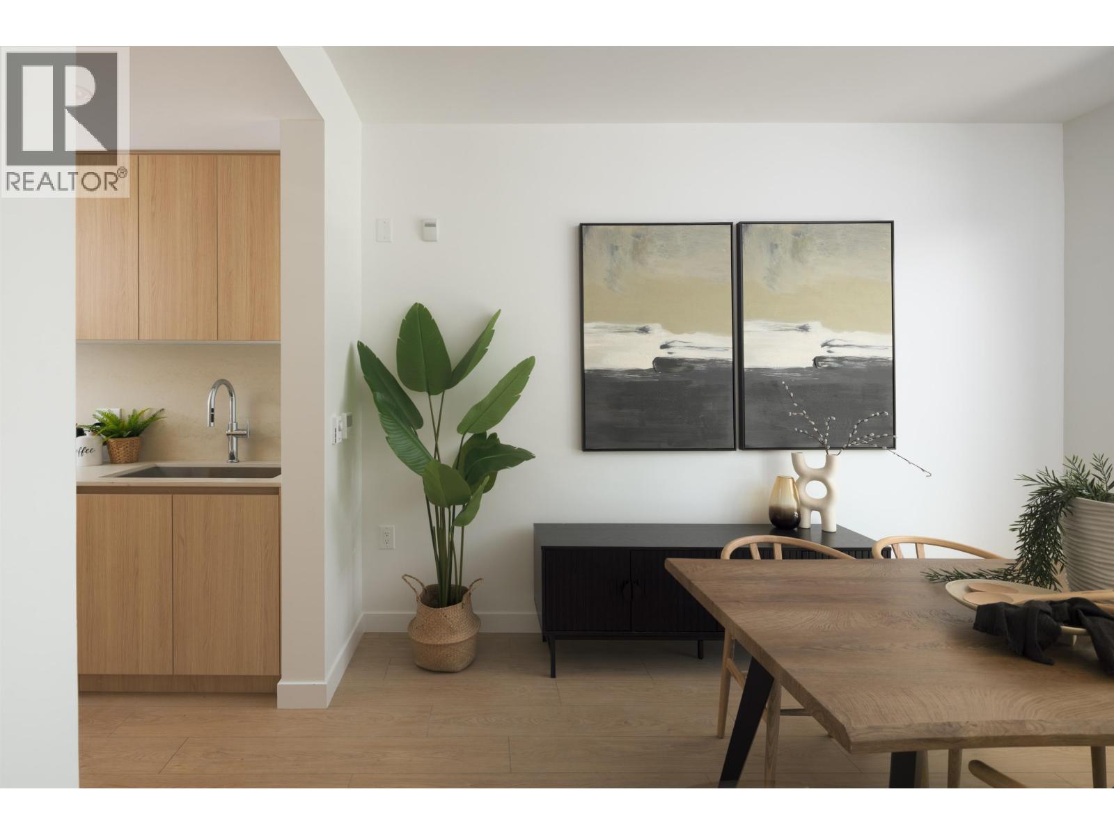 2408 E 12th Avenue, Vancouver, British Columbia  V5N 0E3 - Photo 4 - R3124148