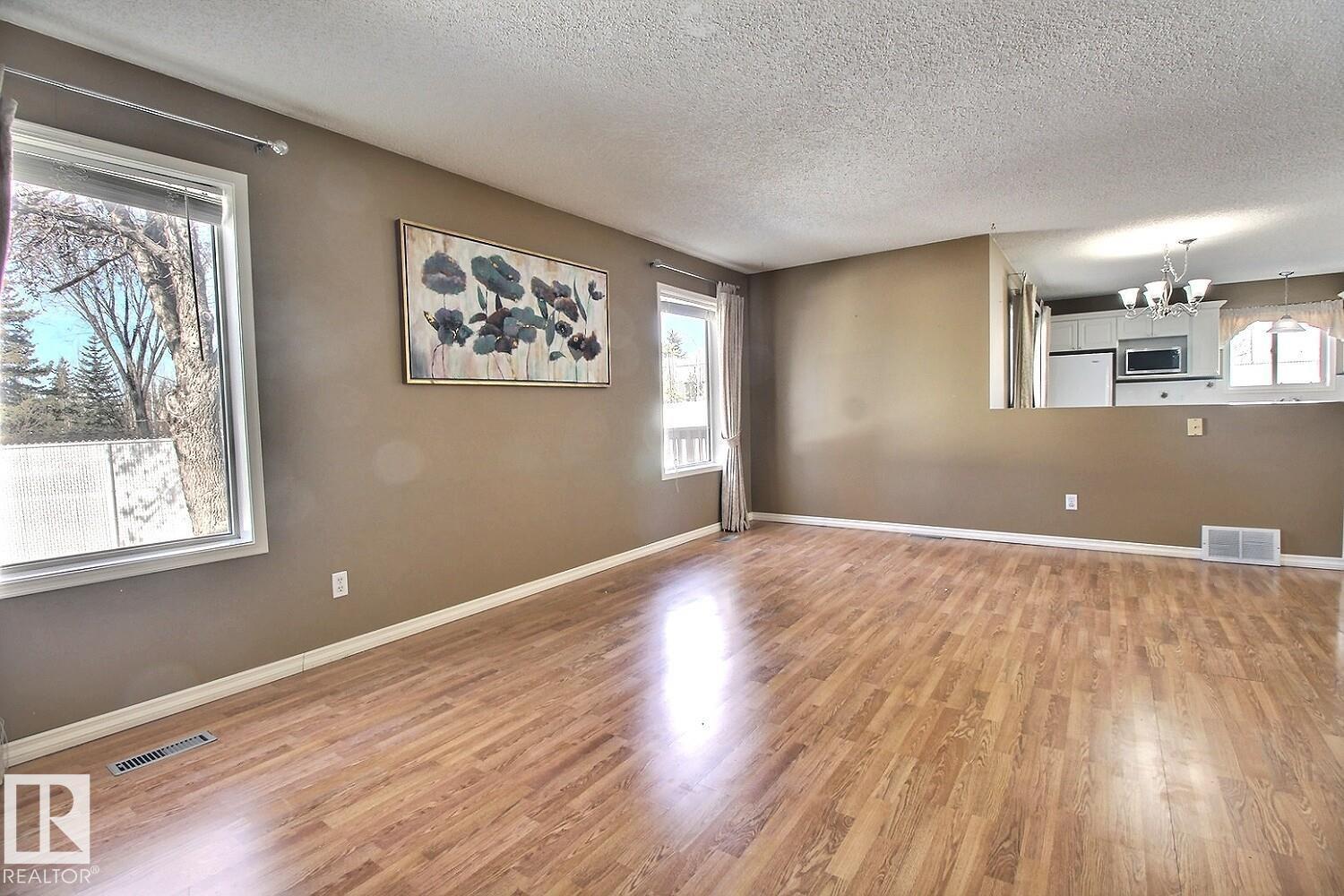 8146 27 Av Nw, Edmonton, Alberta  T6K 4C9 - Photo 11 - E4483923