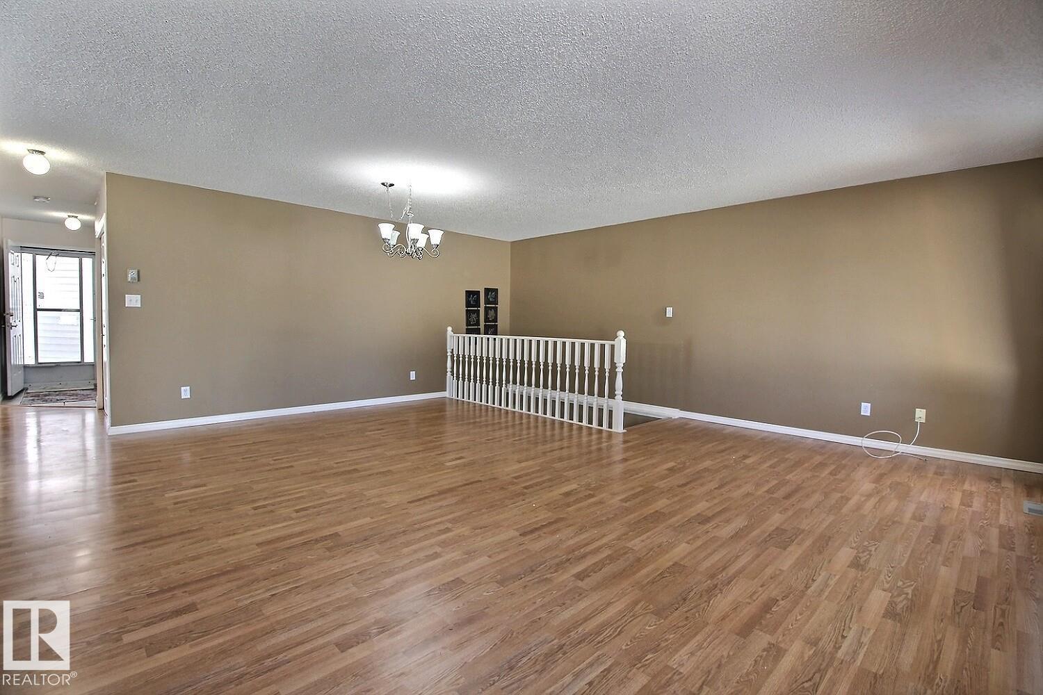 8146 27 Av Nw, Edmonton, Alberta  T6K 4C9 - Photo 6 - E4483923