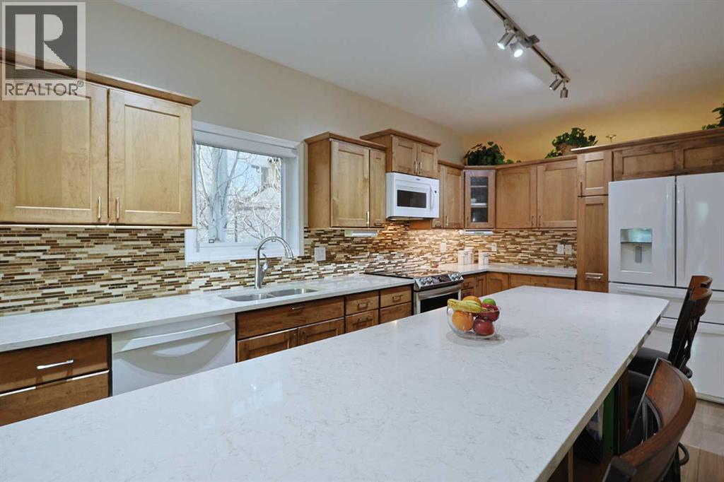 13 Scimitar Heath NW, Calgary, Alberta  T3L 2E1 - Photo 13 - A2300215