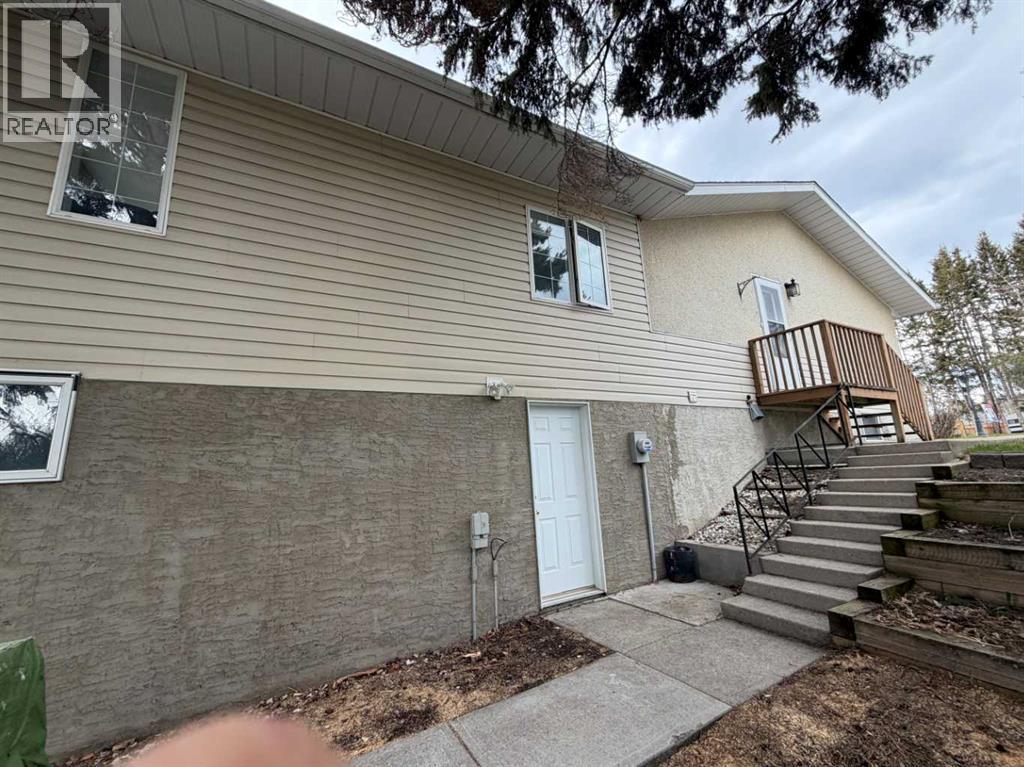 209 2 Street NE, Sundre, Alberta  T0M 1X0 - Photo 6 - A2305673