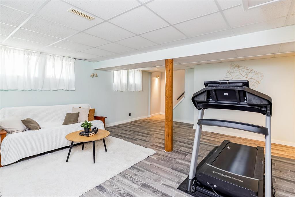305 John Forsyth Road, Winnipeg, Manitoba  R2N 2N8 - Photo 24 - 202610714