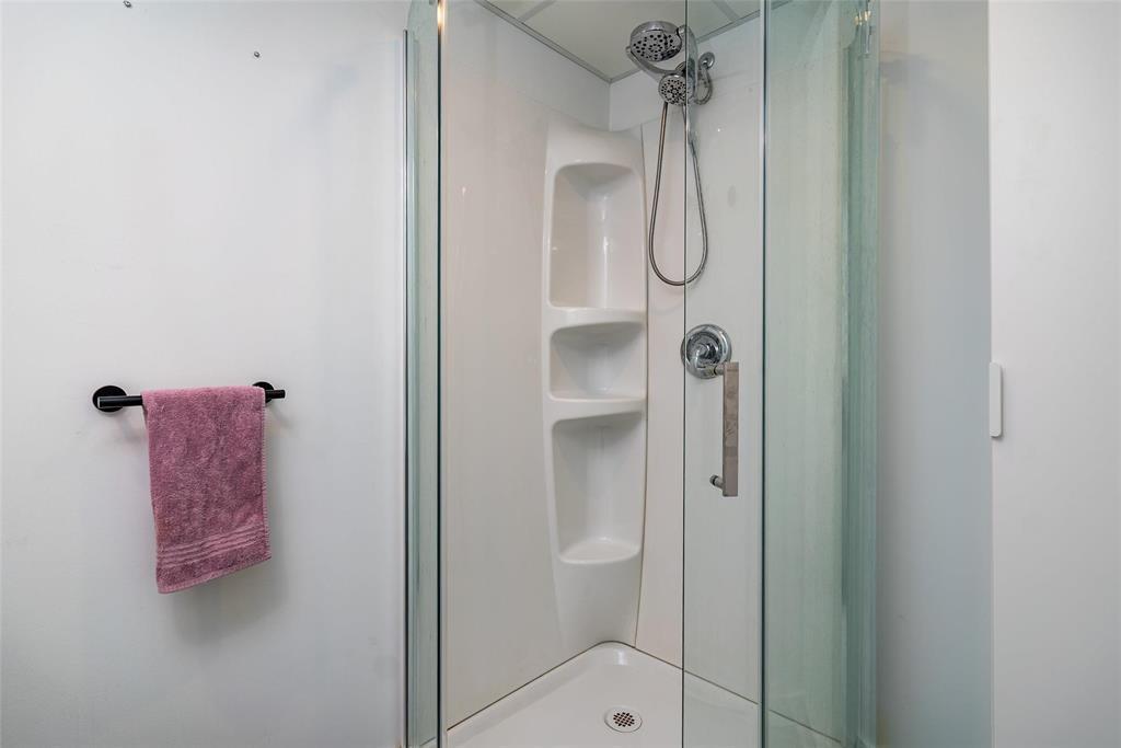305 John Forsyth Road, Winnipeg, Manitoba  R2N 2N8 - Photo 28 - 202610714