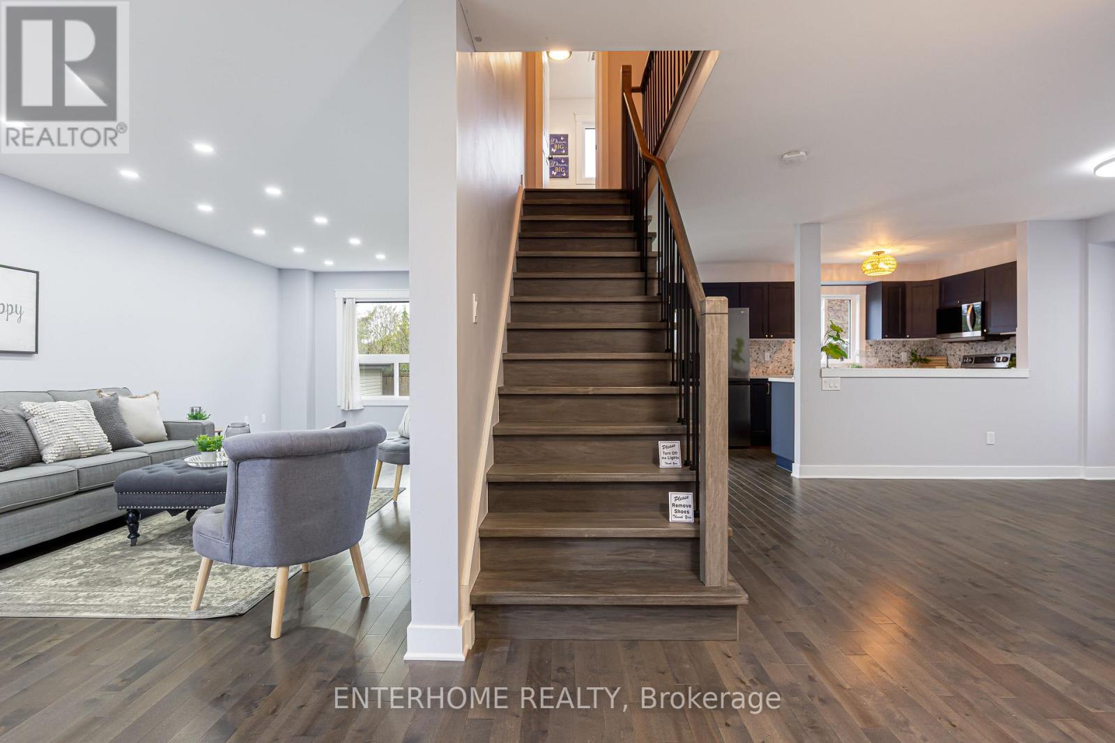 127 Birchwood Drive, Barrie (East Bayfield), Ontario  L4M 6X3 - Photo 3 - S13137248
