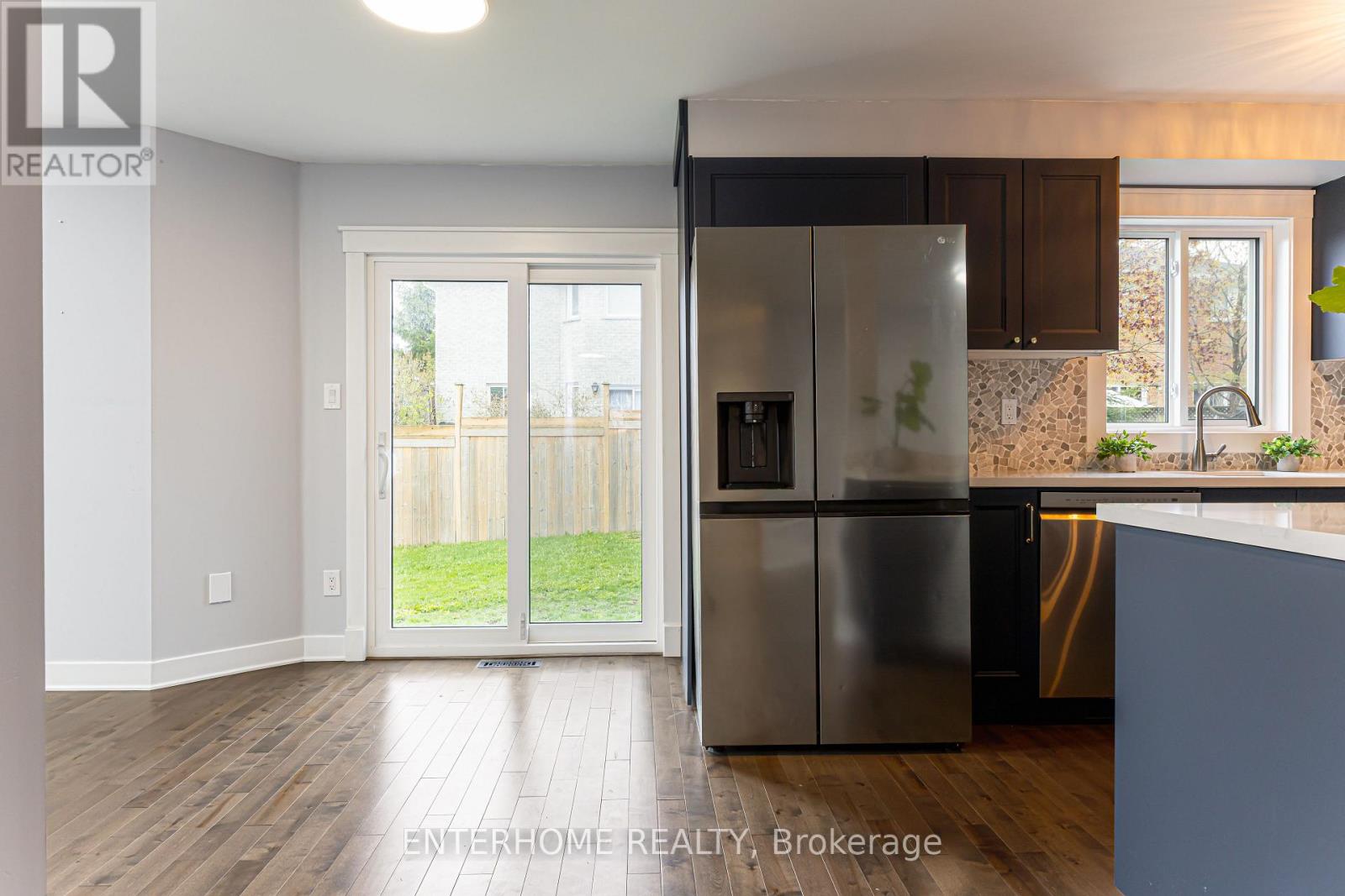 127 Birchwood Drive, Barrie (East Bayfield), Ontario  L4M 6X3 - Photo 7 - S13137248