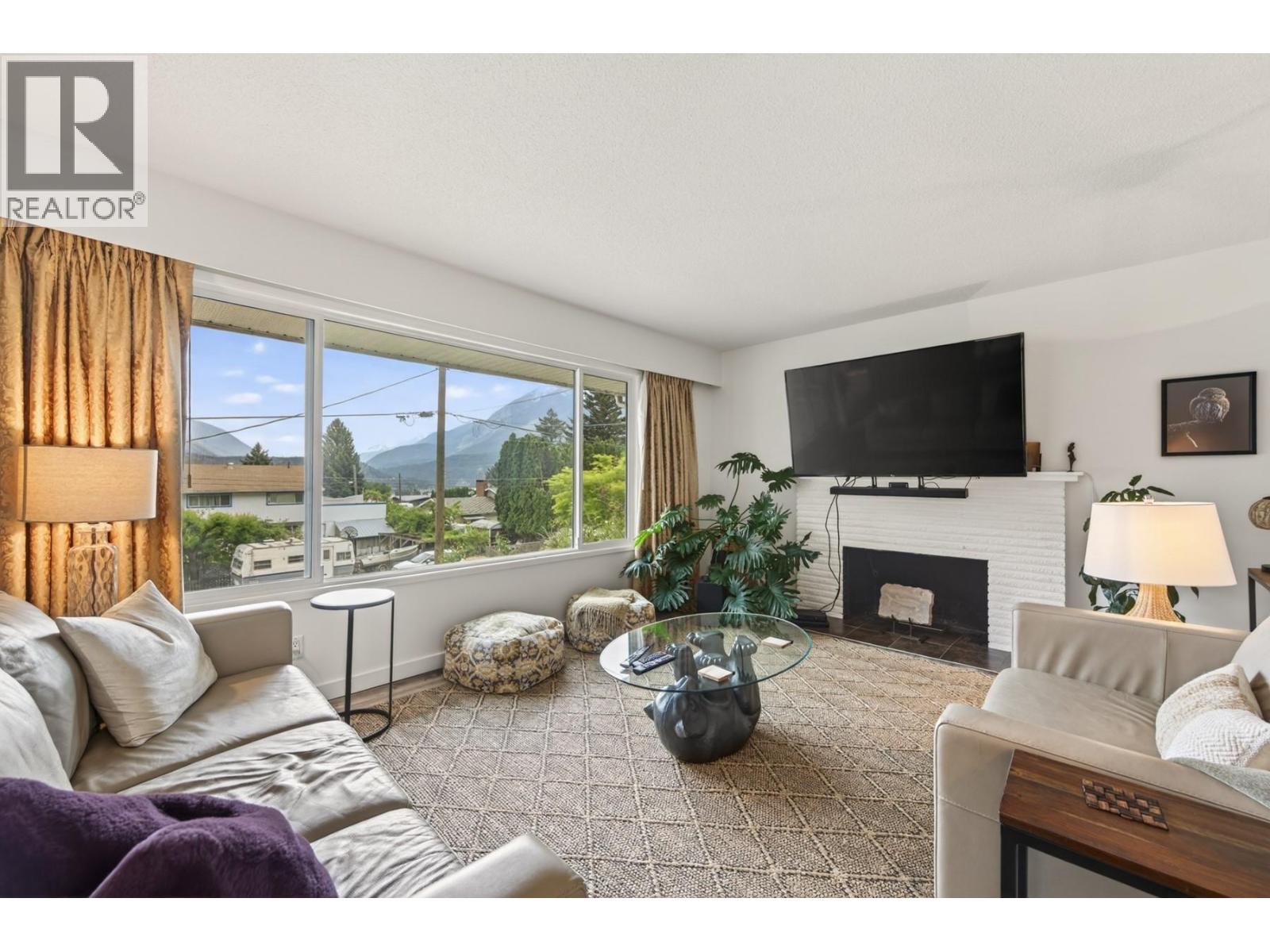 355 Pine Street, Lillooet, British Columbia  V0K 1V0 - Photo 5 - 10386867