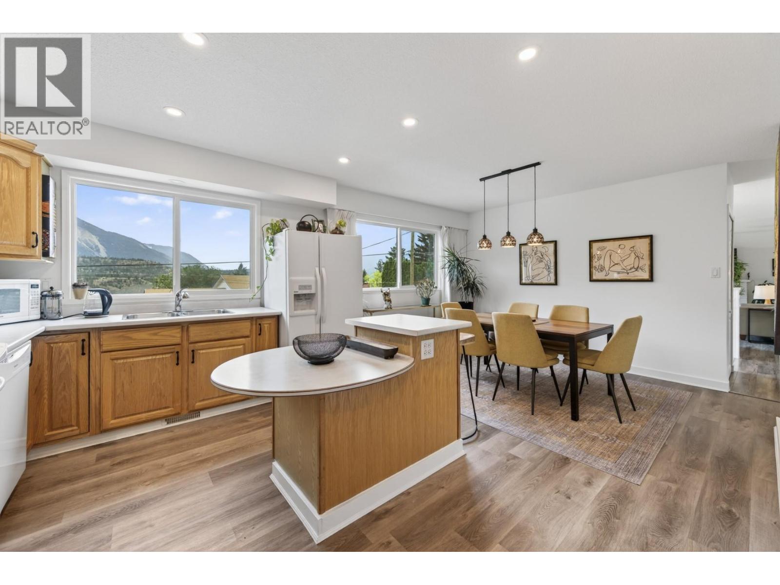 355 Pine Street, Lillooet, British Columbia  V0K 1V0 - Photo 8 - 10386867