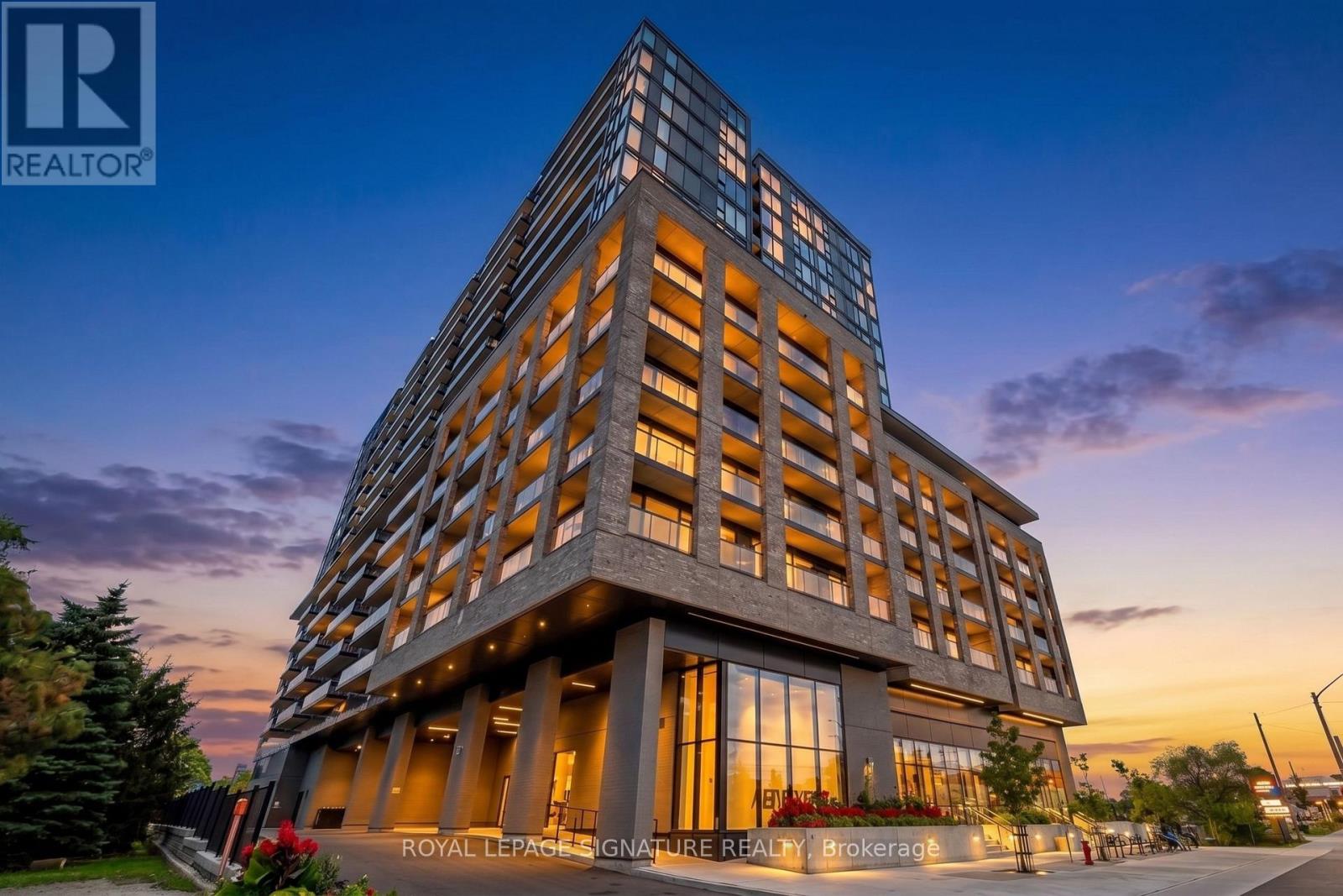 1319 - 86 Dundas Street E, Mississauga, Ontario  L5A 0B1 - Photo 1 - W13137224