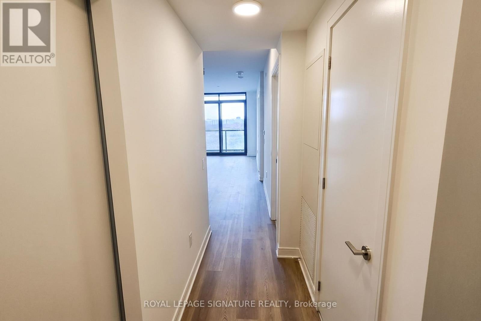 1319 - 86 Dundas Street E, Mississauga, Ontario  L5A 0B1 - Photo 2 - W13137224