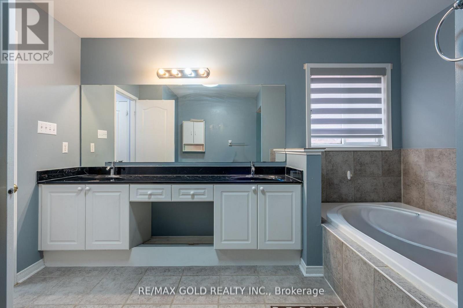 104 Sunny Meadow Boulevard, Brampton, Ontario  L6R 2C5 - Photo 28 - W13137236