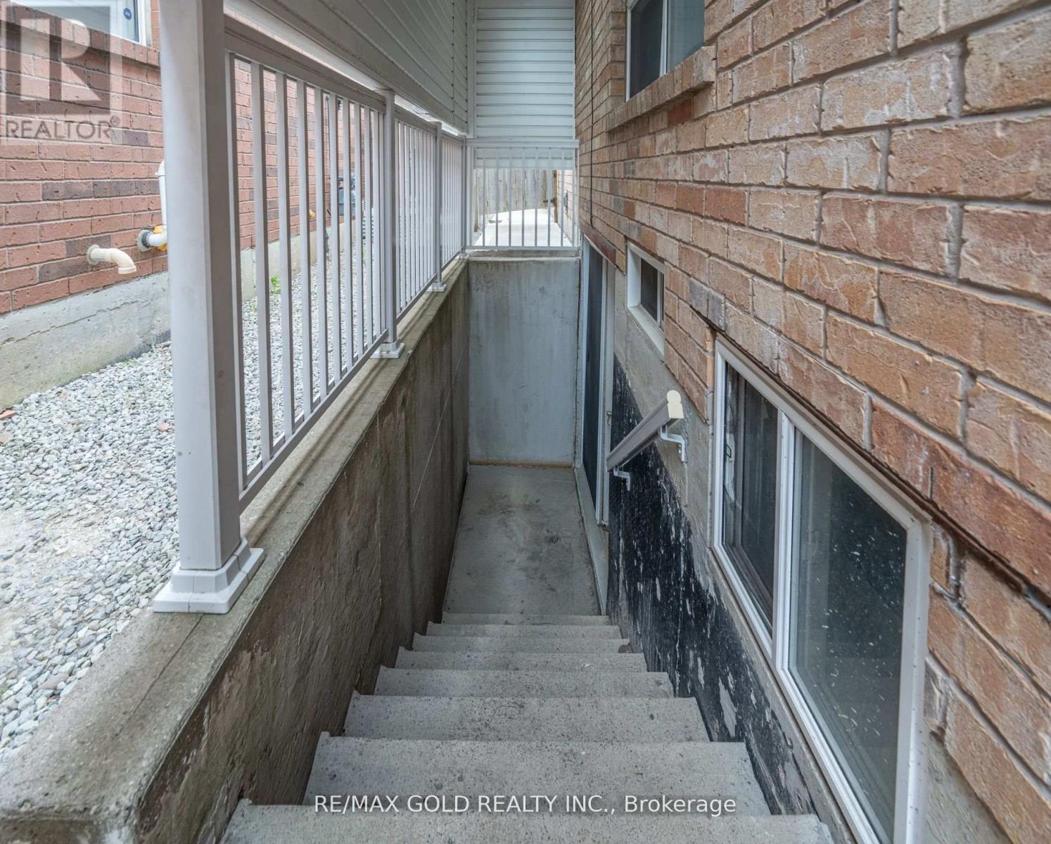 104 Sunny Meadow Boulevard, Brampton, Ontario  L6R 2C5 - Photo 44 - W13137236