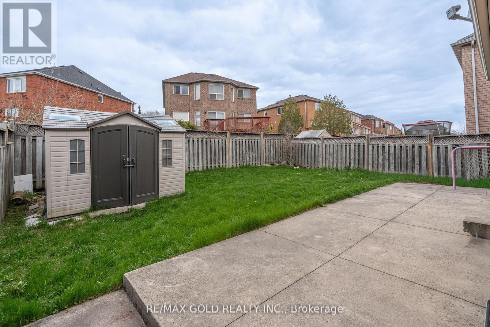 104 Sunny Meadow Boulevard, Brampton, Ontario  L6R 2C5 - Photo 45 - W13137236