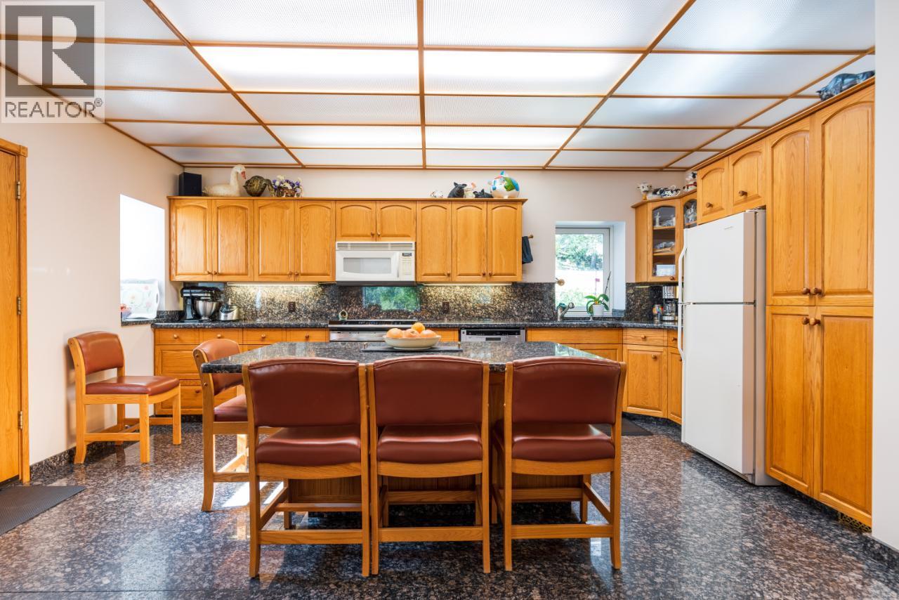 6302 Marsden Road, Nelson, British Columbia  V1L 6X9 - Photo 39 - 10387708