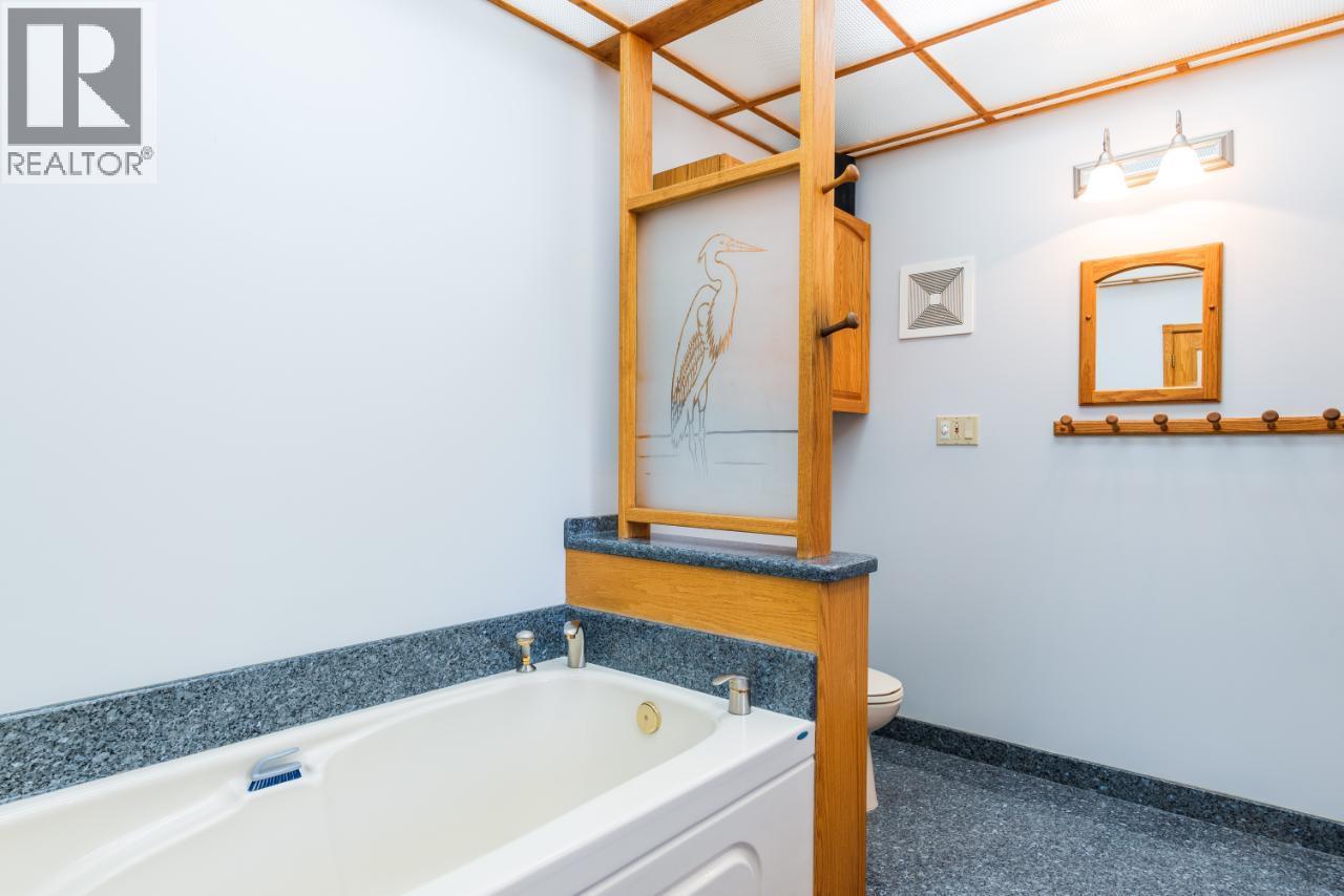 6302 Marsden Road, Nelson, British Columbia  V1L 6X9 - Photo 45 - 10387708