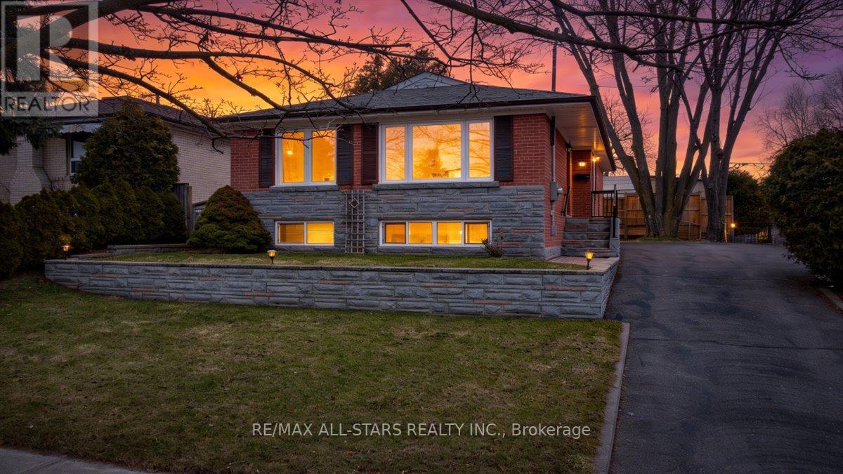 55 SANCREST DRIVE, Toronto, Ontario
