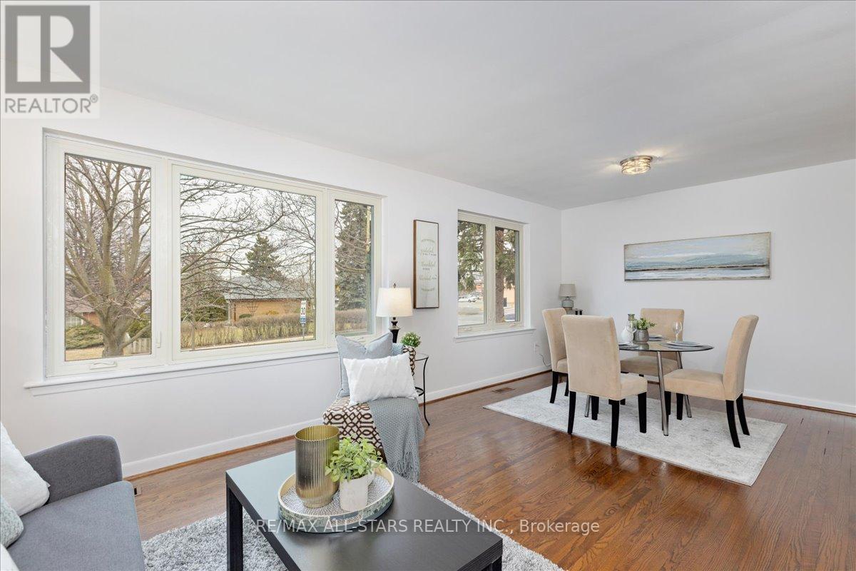 55 Sancrest Drive, Toronto, Ontario  M1P 4A7 - Photo 3 - E12942972