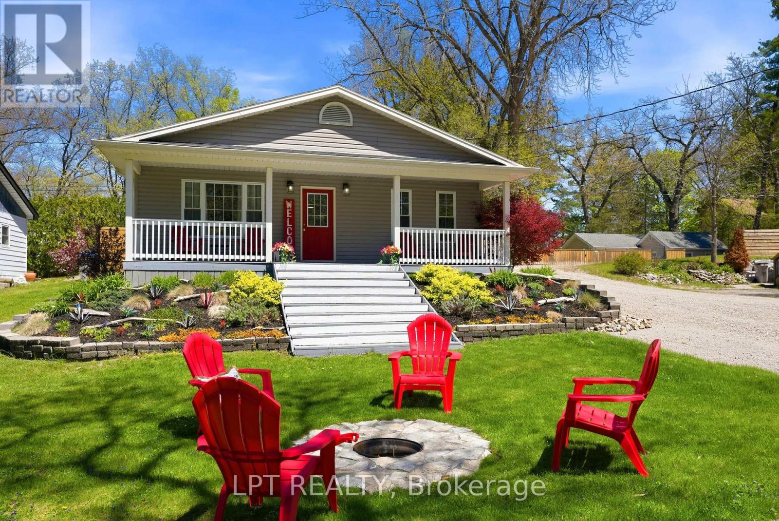 $749,9007652 Riverside Drive, Lambton Shores, Ontario