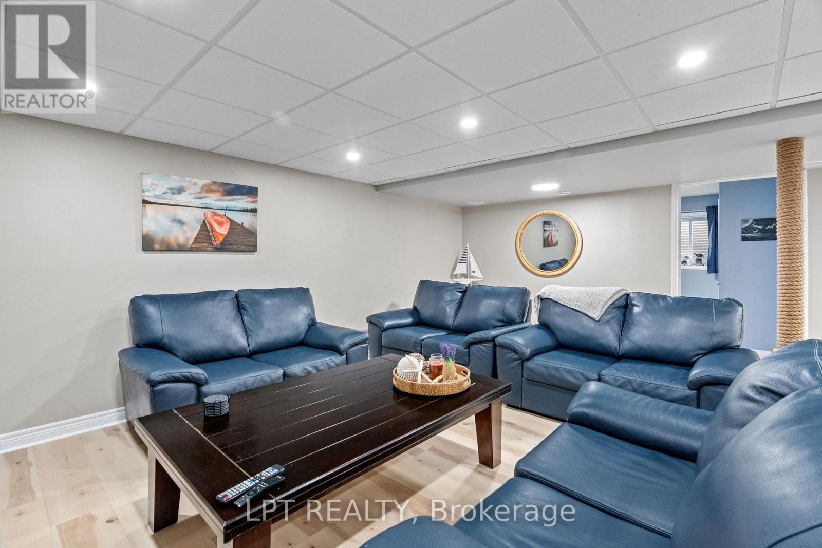 7652 Riverside Drive, Lambton Shores, Ontario  N0M 2L0 - Photo 25 - X13137284