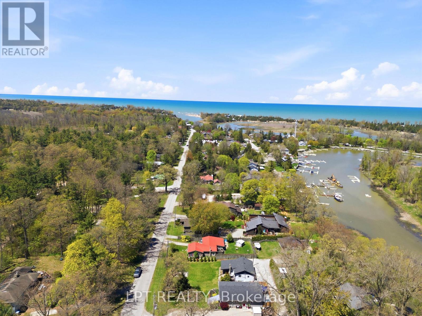 7652 Riverside Drive, Lambton Shores, Ontario  N0M 2L0 - Photo 35 - X13137284
